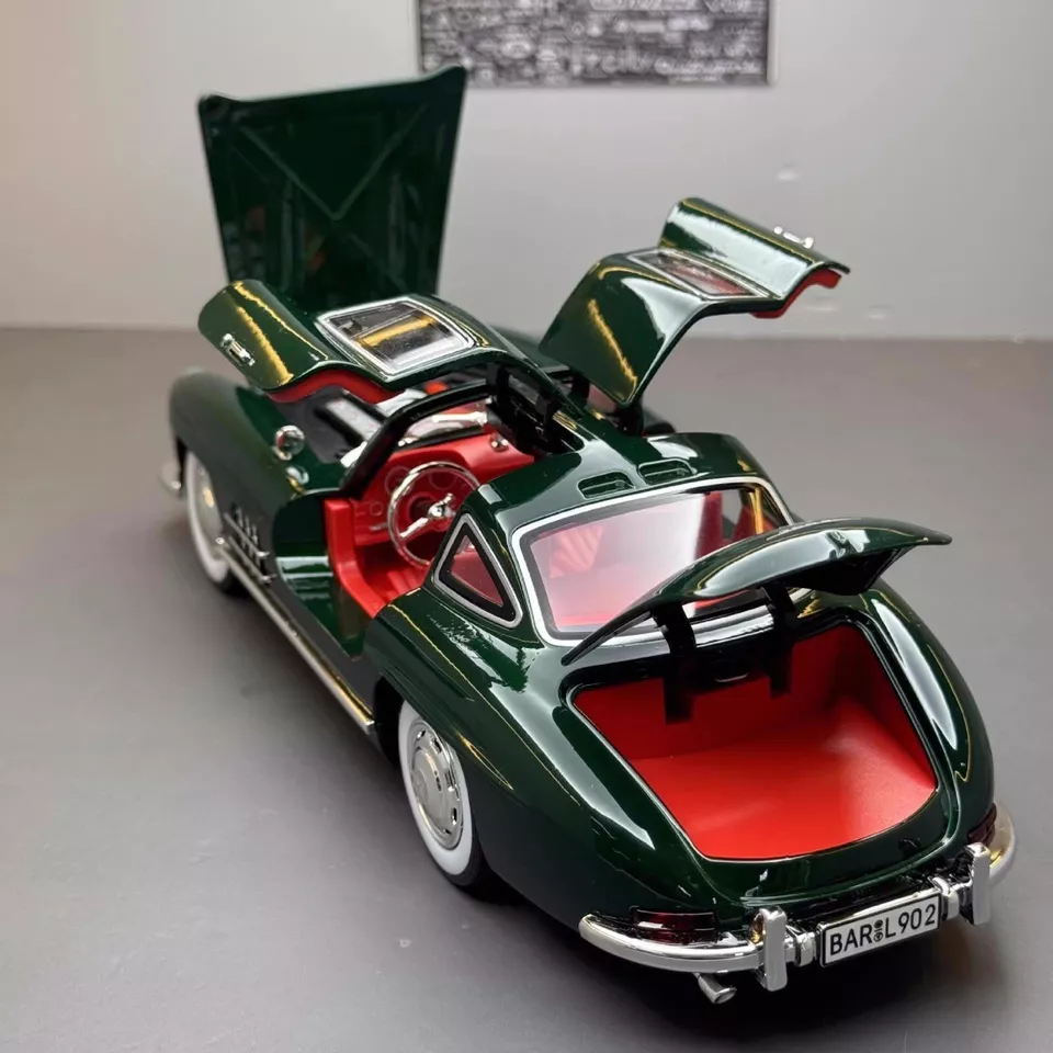 2601 - Metal Car Model - Benz 300 SL 1：24 8inch 20cm  - Free Shipping