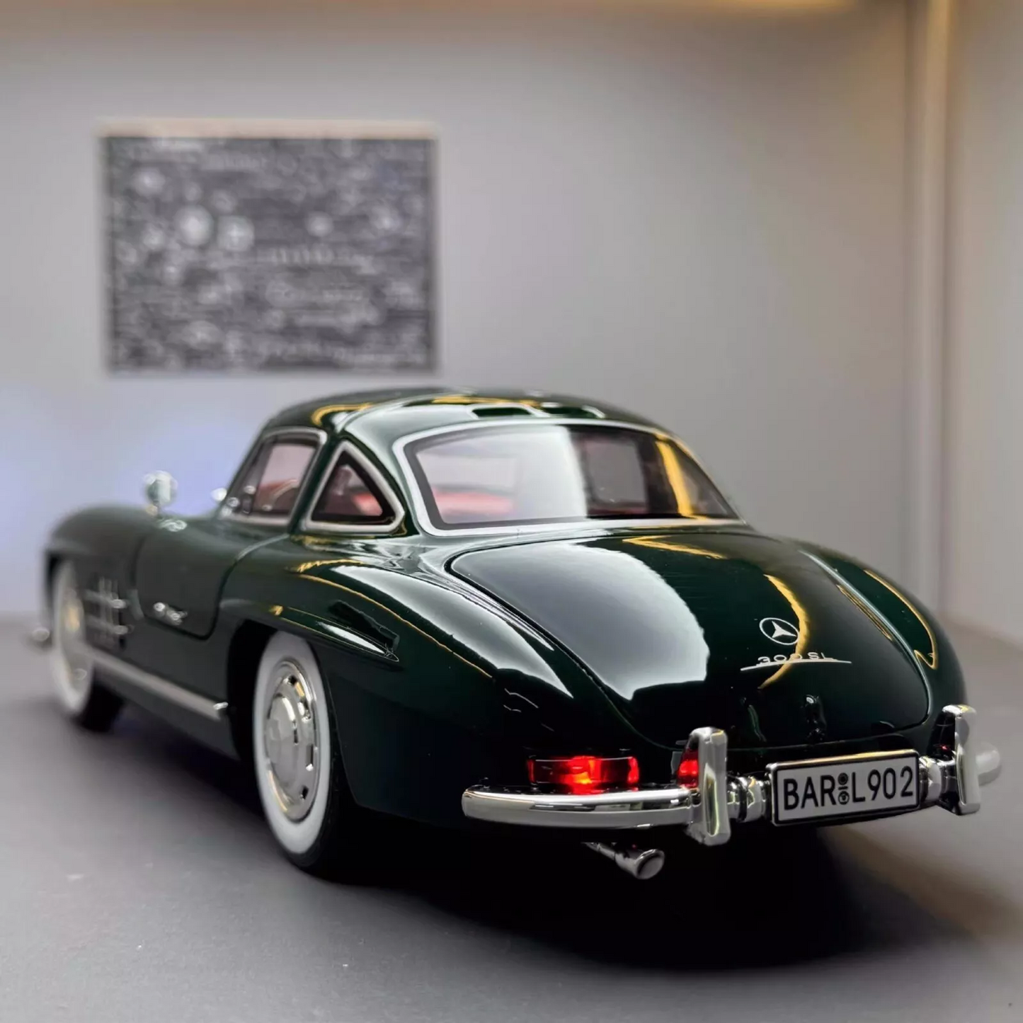 2601 - Metal Car Model - Benz 300 SL 1：24 8inch 20cm  - Free Shipping