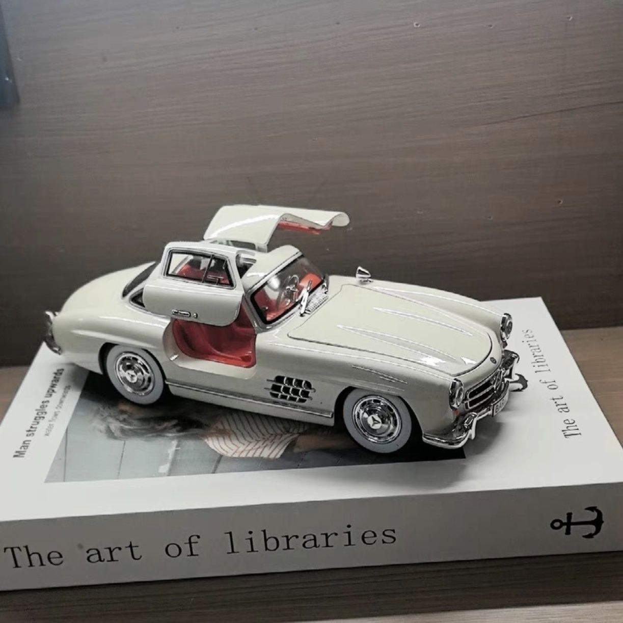 2601 - Metal Car Model - Benz 300 SL 1：24 8inch 20cm  - Free Shipping